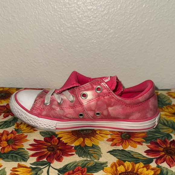 Converse Kids Pink Sneakers size 1 - Picture 5 of 10